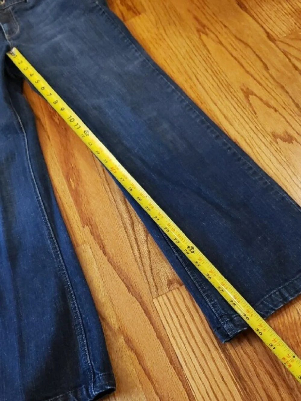 White House Black Market Dark Indigo Boot Leg Blanc Jeans Size: 6S